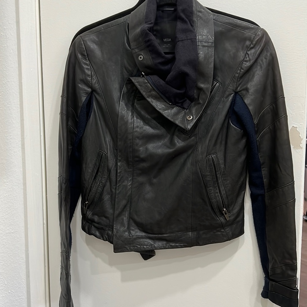 VEDA leather jacket